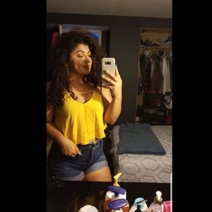 Meet your Posher, Yaneth